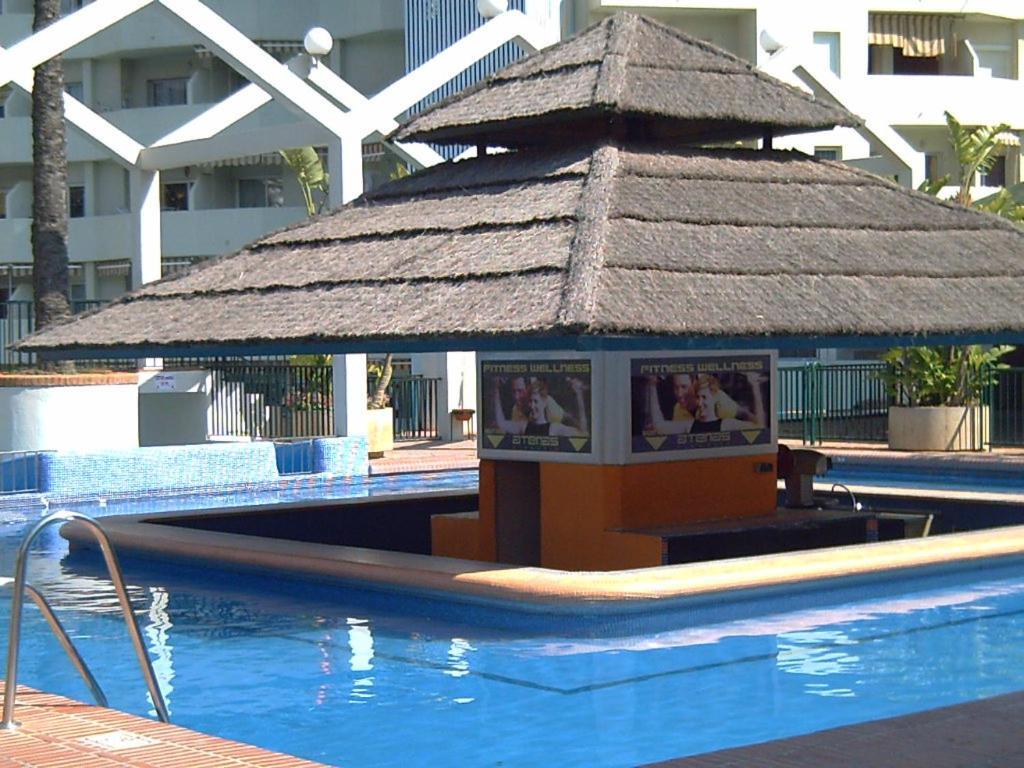 Benalbeach, 20 Apartment *